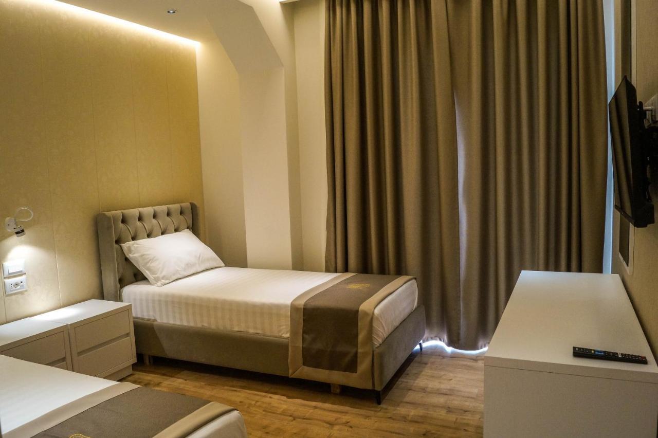 Red Hill Hotel Tirana Exterior photo