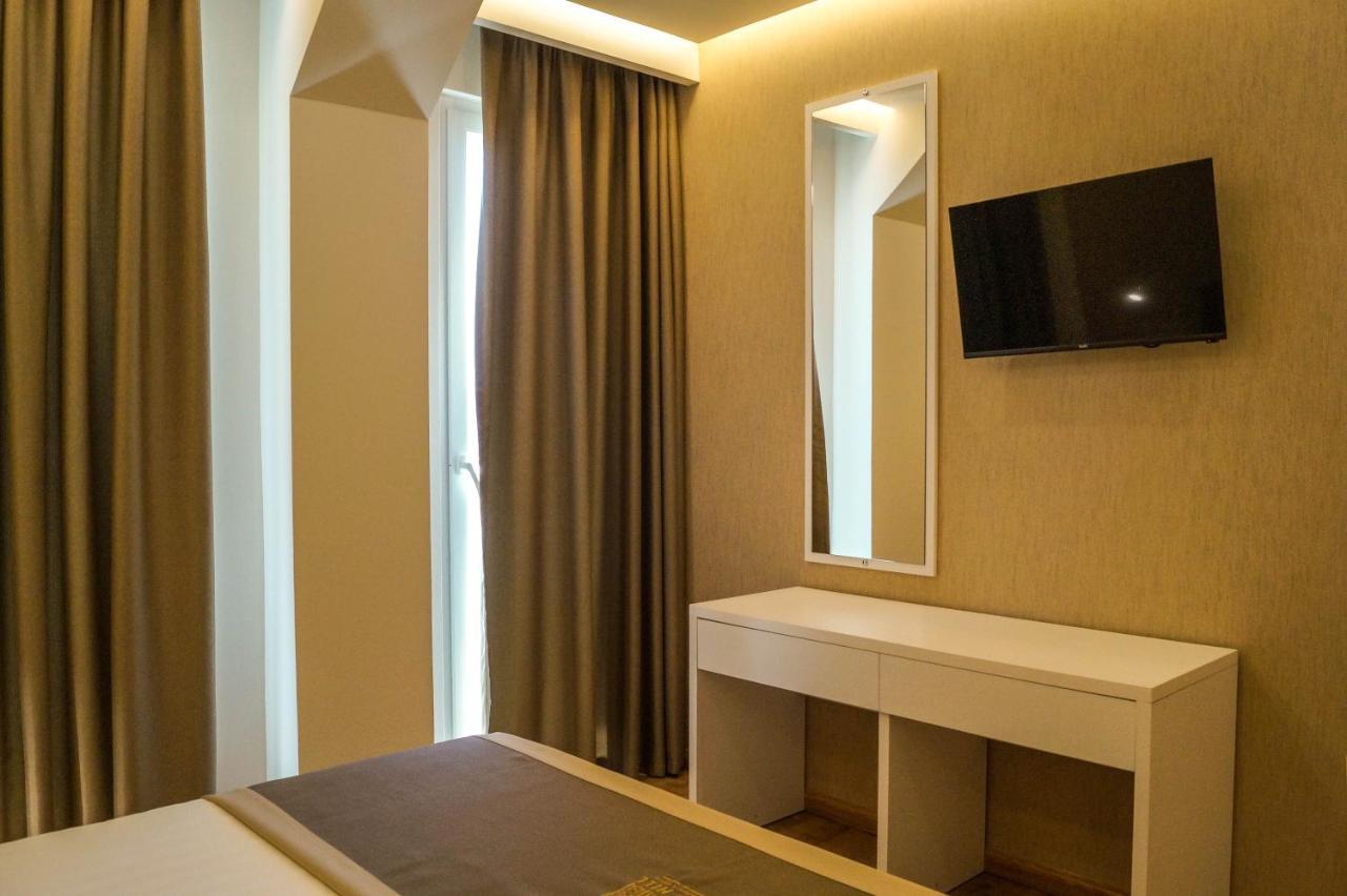Red Hill Hotel Tirana Exterior photo